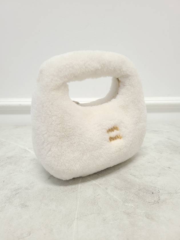 White shearling gold logo Wander hobo bag - MIU MIU - BALAAN 3