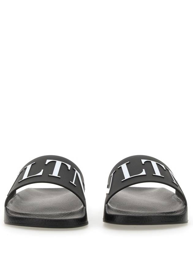 Rubber Rockstud Slippers Black - VALENTINO - BALAAN 6