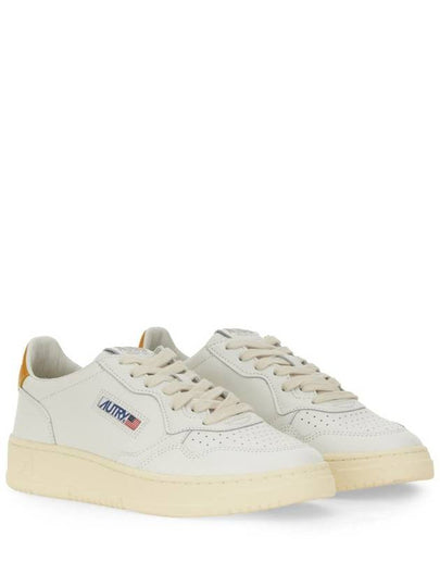 Autry Medalist Low Sneakers - AUTRY - BALAAN 2