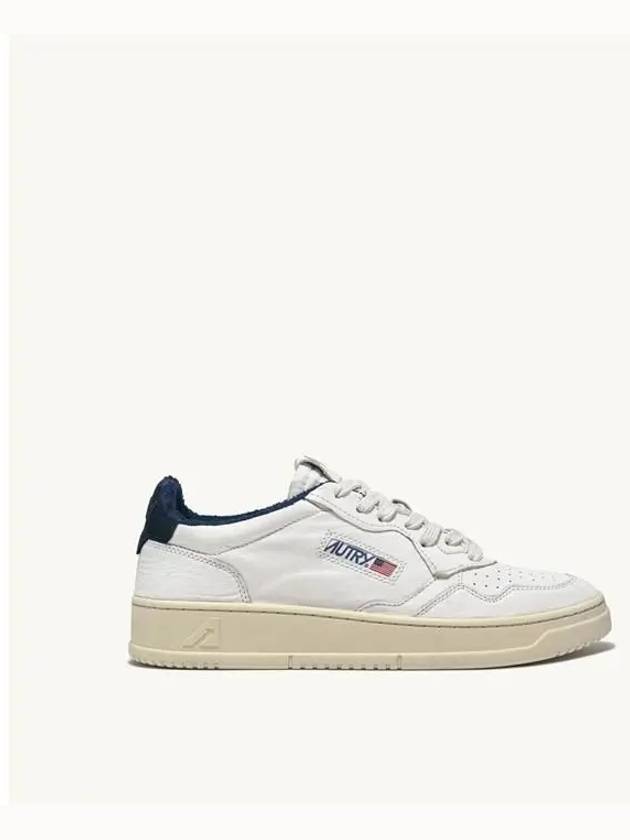 Medalist Navy Tab Low Top Sneakers White - AUTRY - BALAAN 2