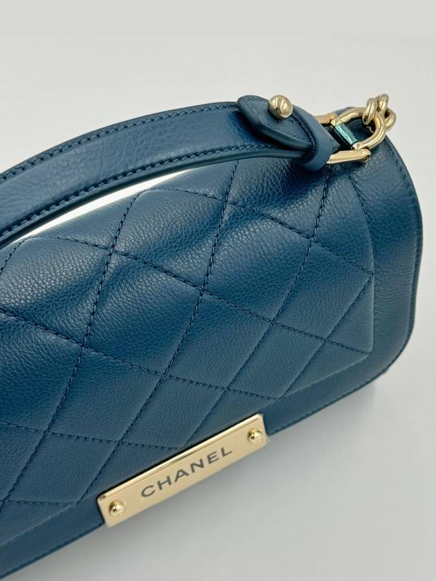 Label Click Shoulder Bag Small A93701 - CHANEL - BALAAN 4