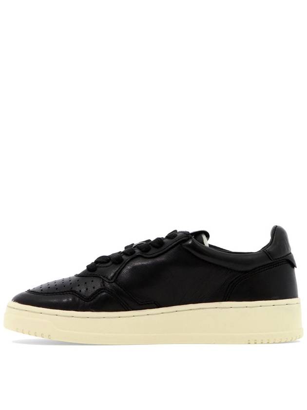 Women's Medalist Goatskin Low Top Sneakers Black - AUTRY - BALAAN 3