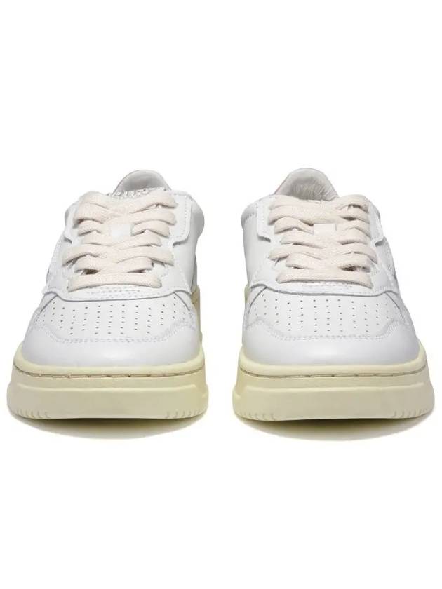 Medalist Pink Tab Leather Low Top Sneakers White - AUTRY - BALAAN 4