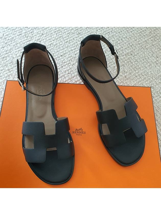 Santorini Sandal Calfskin & Noir - HERMES - BALAAN 6