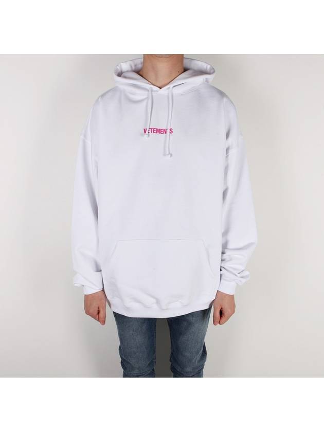 Logo Label Hoodie White - VETEMENTS - BALAAN 2