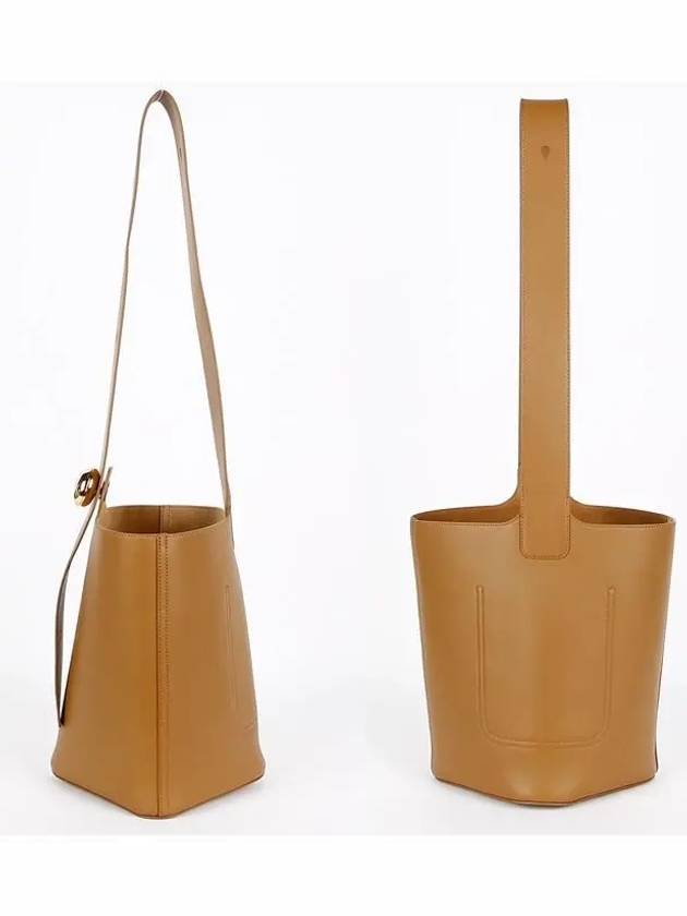 AANBBBWX01 3980 Medium Pebble Bucket Bag - LOEWE - BALAAN 3