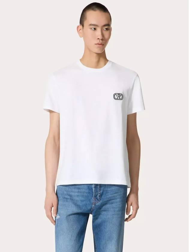 Cotton Tshirt decorated with V logo signature patch - VALENTINO - BALAAN 5