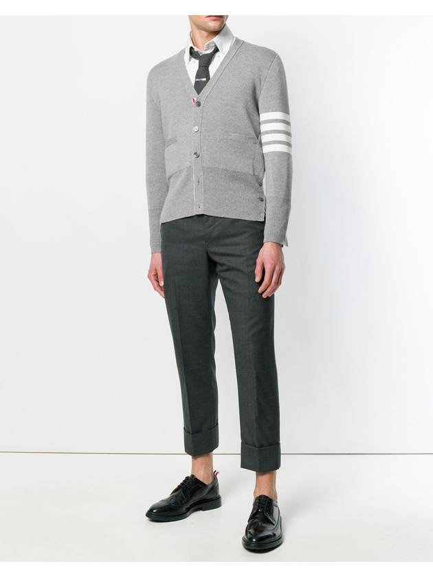 Milano Stitch Fine Merino Wool V-neck Cardigan Light Gray - THOM BROWNE - BALAAN 3