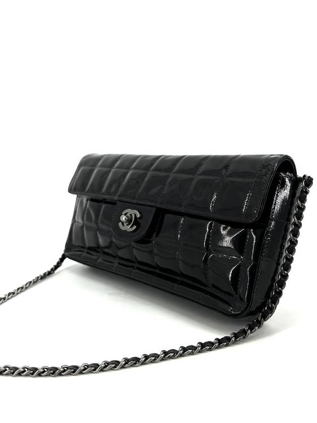 Patent chocolate bar shoulder bag - CHANEL - BALAAN 3