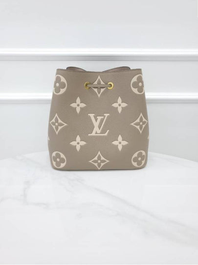 Neonoe MM Bicolor Monogram Empreinte M45555 - LOUIS VUITTON - BALAAN 2