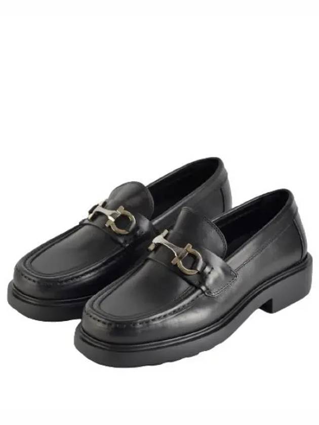 Moccasin Gancini Ornament Calfskin Loafers Black - SALVATORE FERRAGAMO - BALAAN 2