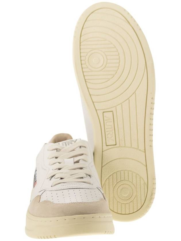 MEDALIST LOW - Leather and Suede Sneakers - AUTRY - BALAAN 5