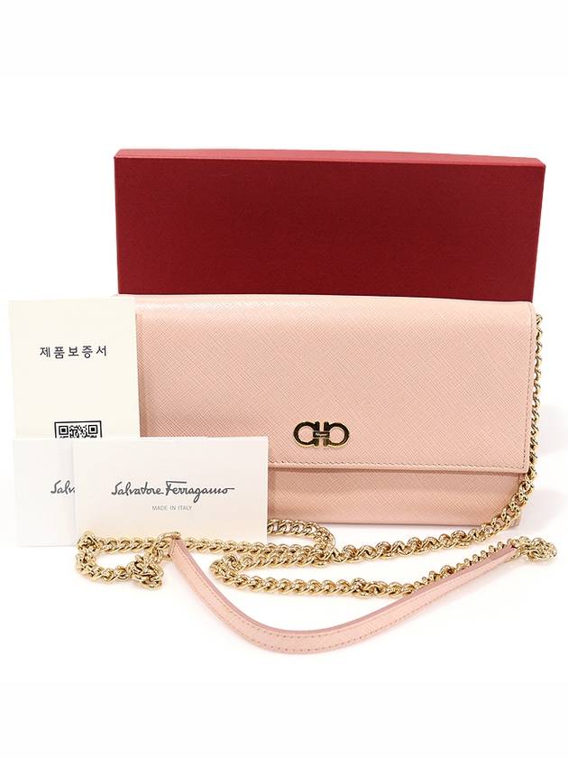 22 C506 Pink Saffiano Leather Gold Plated Double Gancini Flap WOC Chain Cross Bag - SALVATORE FERRAGAMO - BALAAN 2