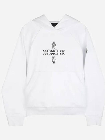 24SS 8G00008 809KR 001 Women’s Logo Cotton Hooded Sweatshirt White 997397 - MONCLER - BALAAN 1