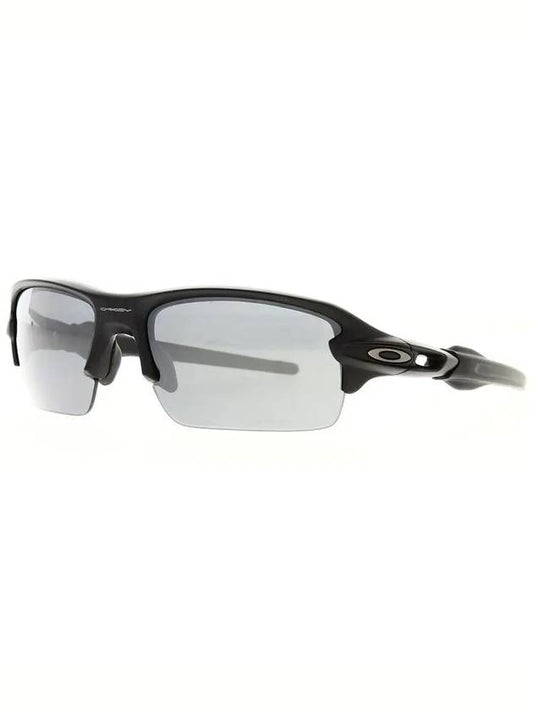 Flag XS Matte Black Prism Iridium Polarized OJ9005 0859 - OAKLEY - BALAAN 2