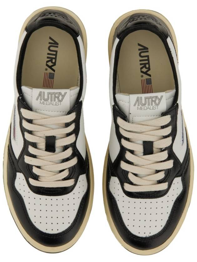 Medalist Leather Low Top Sneakers White Black - AUTRY - BALAAN 7