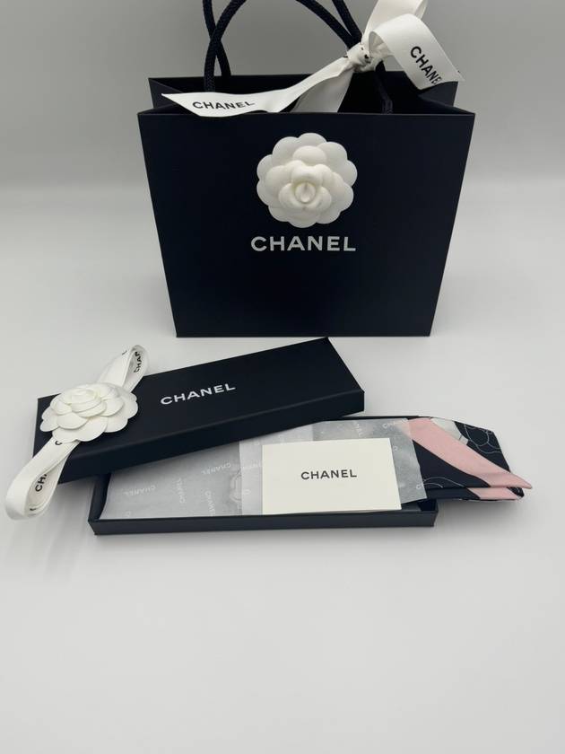 Camellia Twilly Silk Muffler Black Pink - CHANEL - BALAAN 7