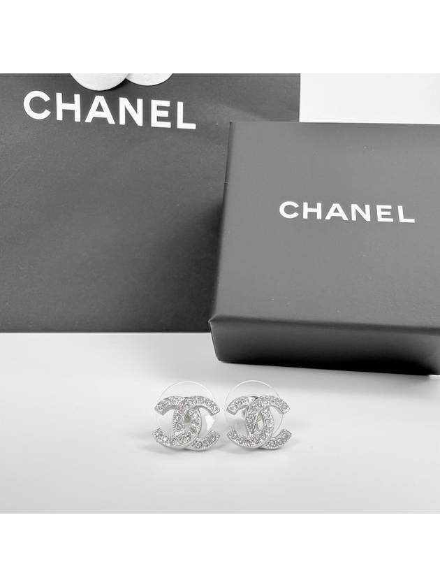 Women s Classic CC Logo Crystal Stud Earrings Silver - CHANEL - BALAAN 4