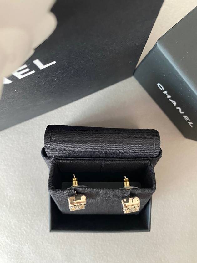 CC logo earrings square crystal earrings gold ABC831 - CHANEL - BALAAN 4