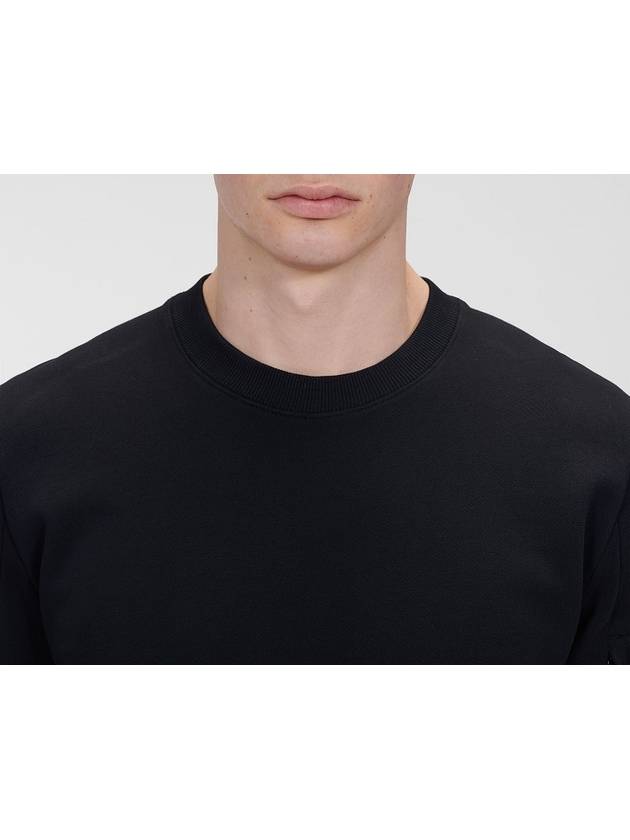 Men's Lens Wappen Diagonal Sweatshirt Black - CP COMPANY - BALAAN 7