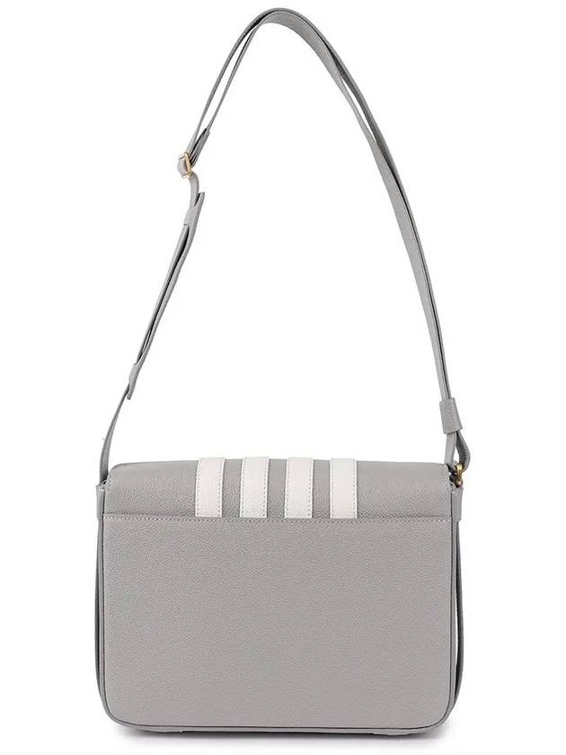 Pebble Grain 4 Bar Reporter Shoulder Bag Light Grey - THOM BROWNE - BALAAN 4