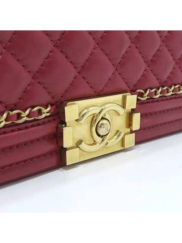 A67086 Red Calfskin Boy Medium Chain Decoration Gold Logo Flap Shoulder Bag - CHANEL - BALAAN 5