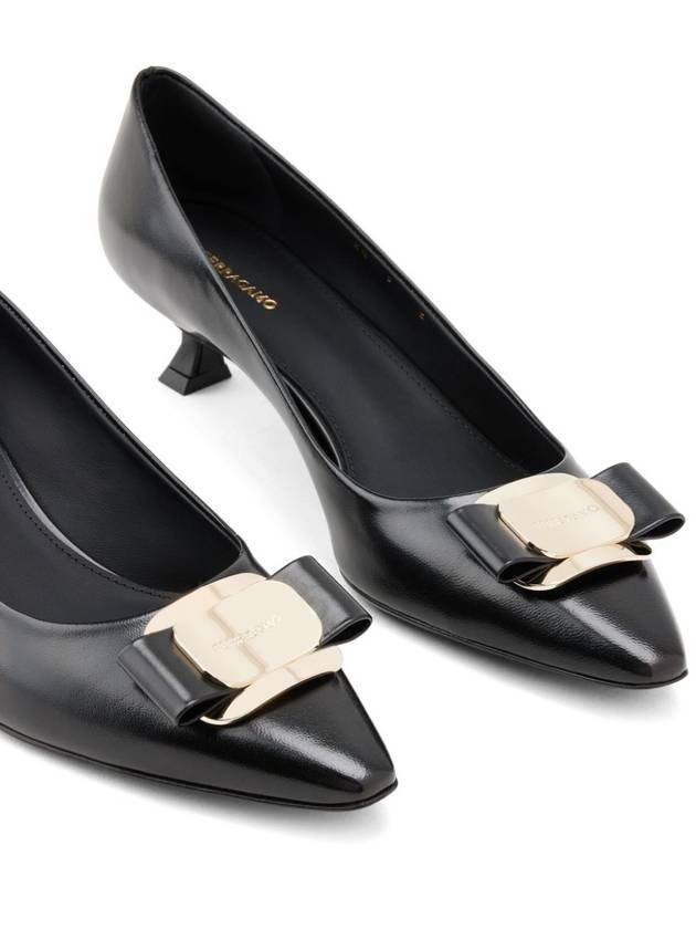 New Vara Plate Leather Pumps Black - SALVATORE FERRAGAMO - BALAAN 4