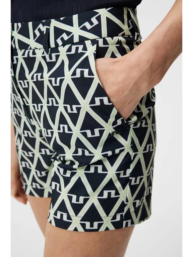 Golf Gwen Printed Shorts GWPA09305 O500 Women's Gwen Printed Shorts - J.LINDEBERG - BALAAN 7