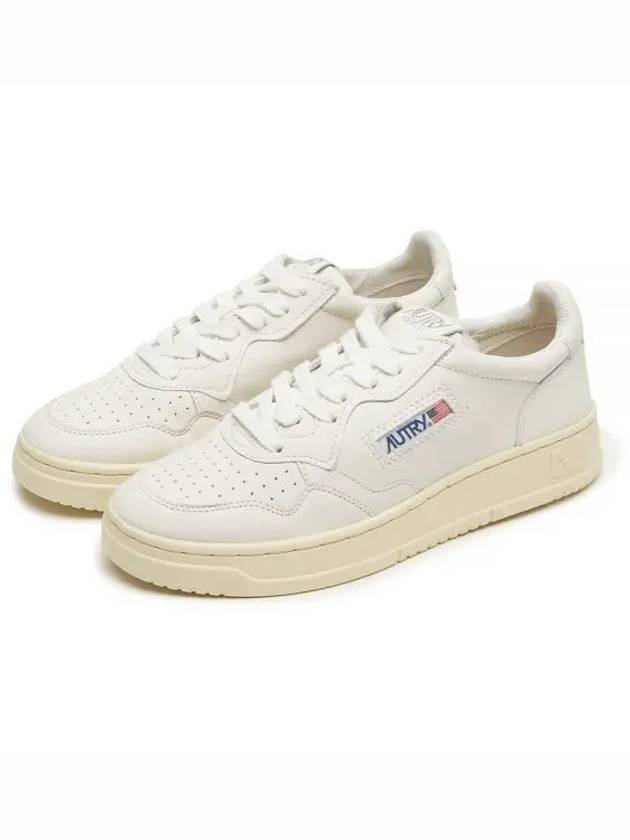 Regular price 265 000 Men s Medalist White Tab Sneakers AULM GG04 1156435 - AUTRY - BALAAN 1