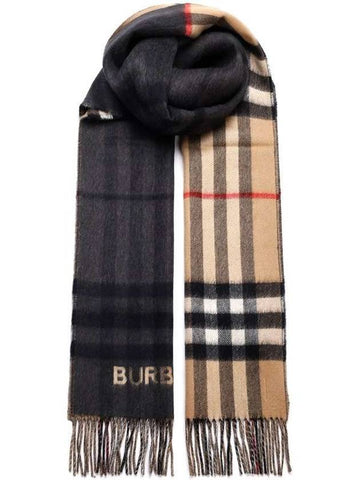 Contrast Check Muffler - BURBERRY - BALAAN.