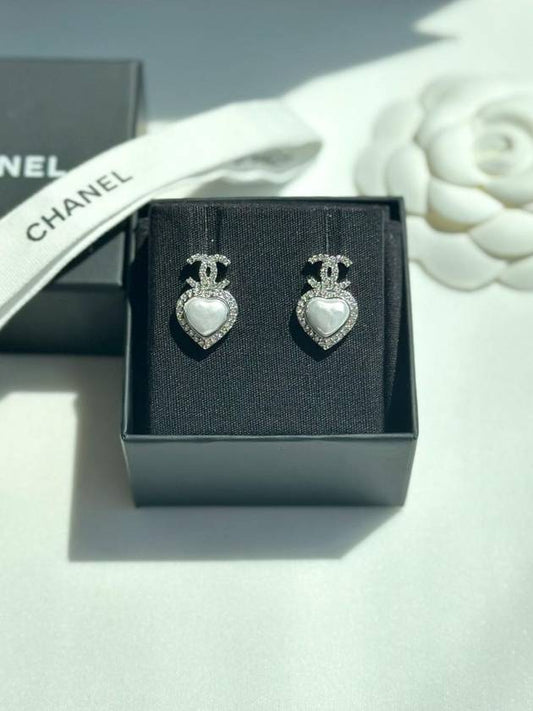 23B CC logo earrings pearl heart silver stud earrings - CHANEL - BALAAN 2
