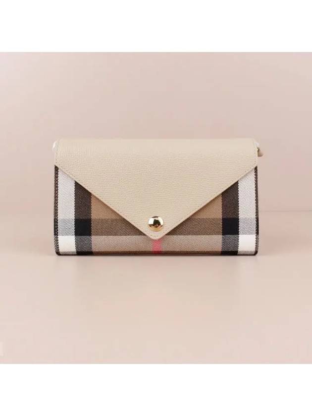 HANNAH Envelope Strap Clutch Bag Light Beige 80731571 - BURBERRY - BALAAN 1