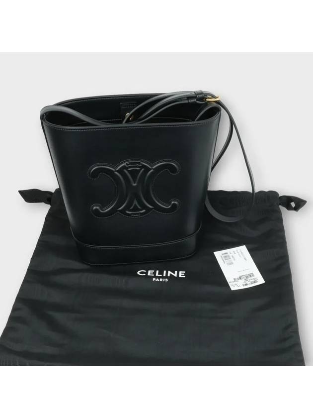 Coeur Triomphe Calfskin Small Bucket Bag Black - CELINE - BALAAN 7