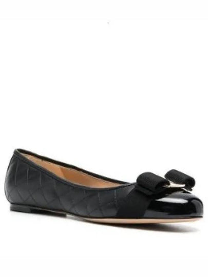 Varina Quilting Leather Ballet Flat Black - SALVATORE FERRAGAMO - BALAAN 2