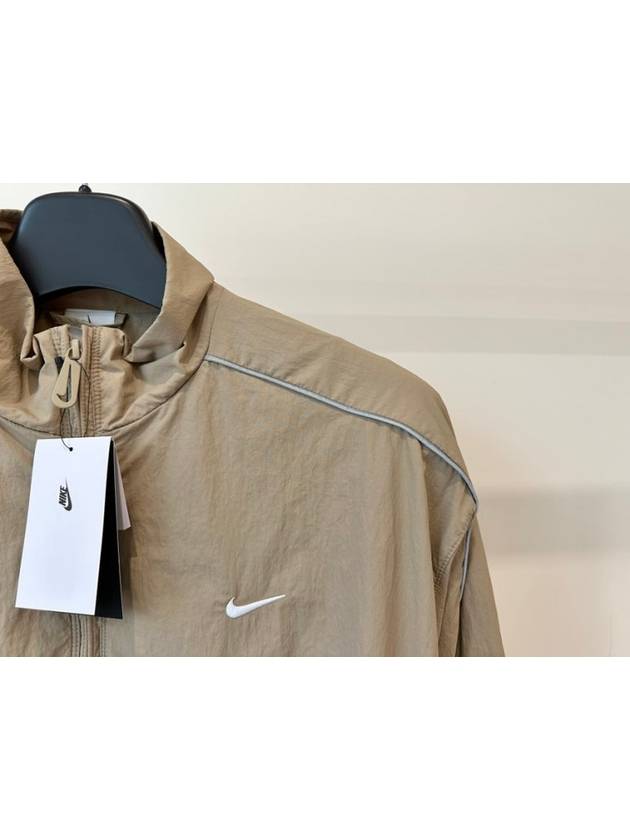 NSW Solo Swoosh Woven Track Jacket Khaki - NIKE - BALAAN 6