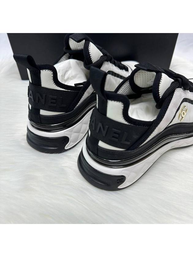 CC Logo Mixed Fiber Low Top Sneakers Black White - CHANEL - BALAAN 4