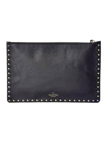 Black Rockstud Calfskin Pouch Clutch Bag P0269BOL0NO - VALENTINO - BALAAN 1