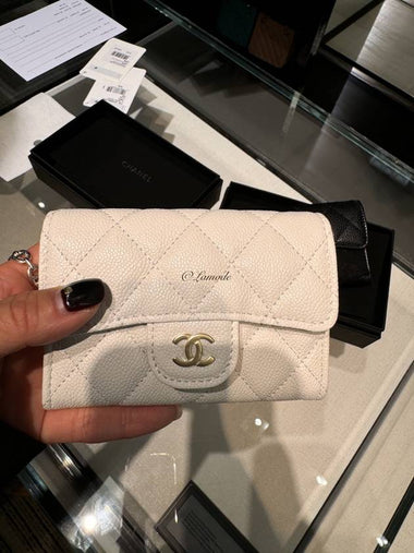 Classic Flap Snap Zipper 1 Stage Caviar Card Wallet White Gold Metal AP4096 - CHANEL - BALAAN 1