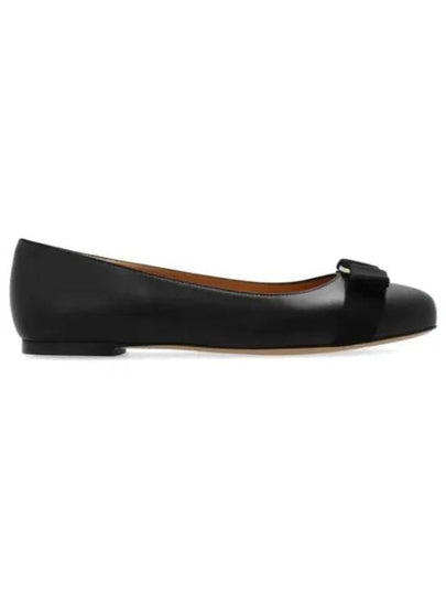 Varina Bow Ballet Flats Black - SALVATORE FERRAGAMO - BALAAN 2