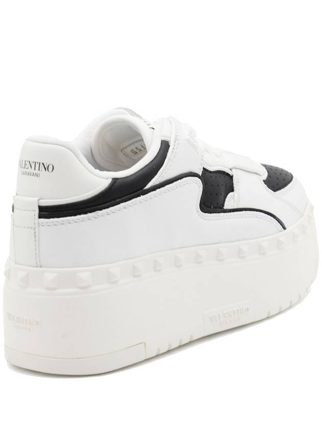 Valentino Garavani Sneakers - VALENTINO - BALAAN 3