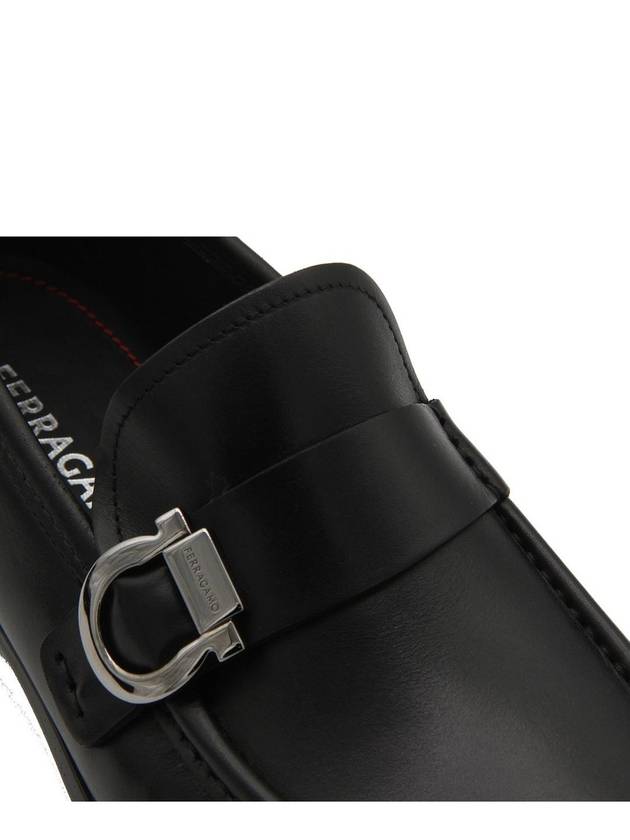 Gancini Calfskin Loafers Black - SALVATORE FERRAGAMO - BALAAN 5