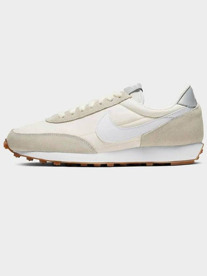 Daybreak Low Top Sneakers Ivory - NIKE - BALAAN 2