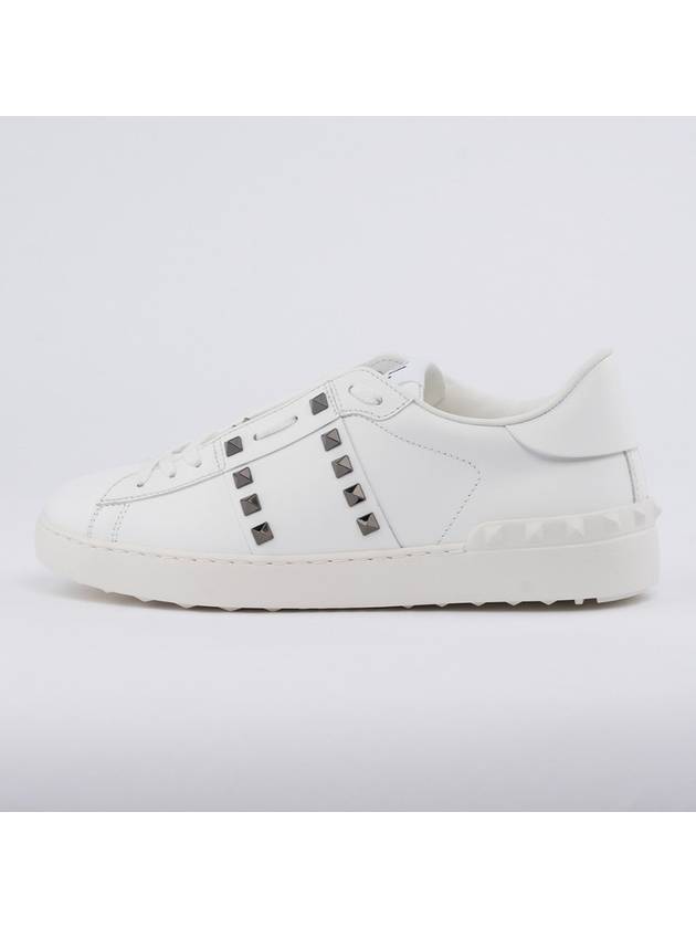 Rockstud Low Top Sneakers White - VALENTINO - BALAAN 4