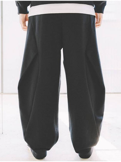 Side Tuck Wide Balloon Sweatpants Black - MACASITE - BALAAN 2