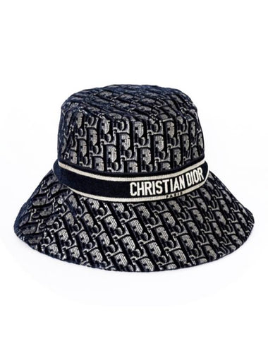 58 Dior Women s Oblique Embroidered Bucket Hat Navy - DIOR - BALAAN 1