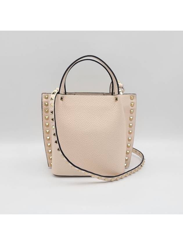 Rockstud Strap Tote Bag Ivory - VALENTINO - BALAAN 2