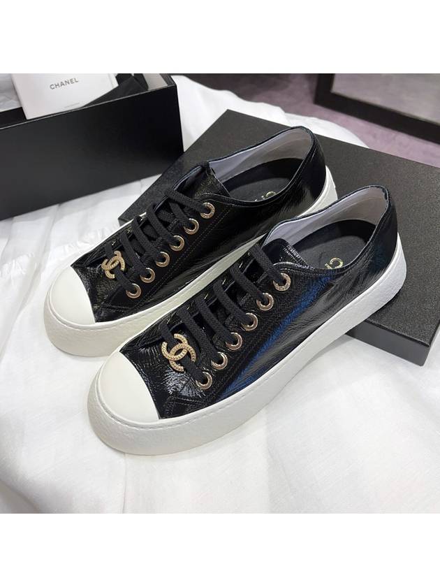 Women's Sneakers Patent Black CC Gold Spears - CHANEL - BALAAN 3