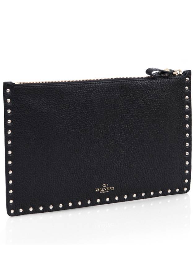 Rockstud Soft Grain Clutch Bag Black - VALENTINO - BALAAN 7