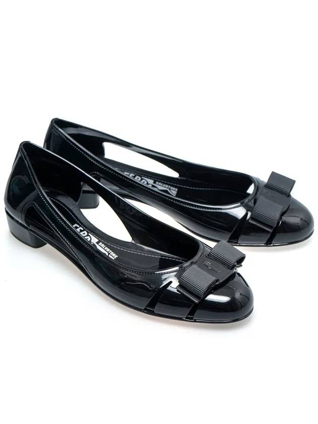 Vara Bow Jelly Ballet Flat Black - SALVATORE FERRAGAMO - BALAAN 2