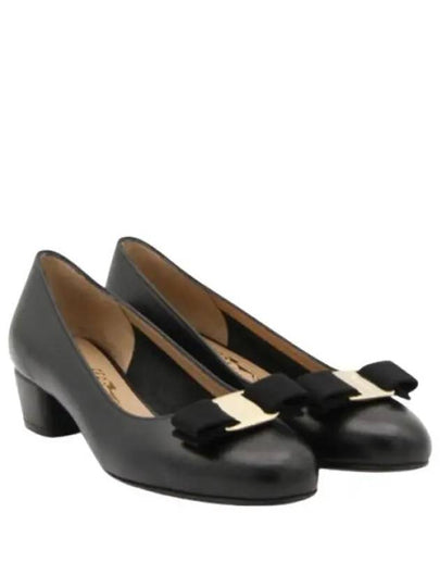 Women's Vara Pumps Black - SALVATORE FERRAGAMO - BALAAN 2